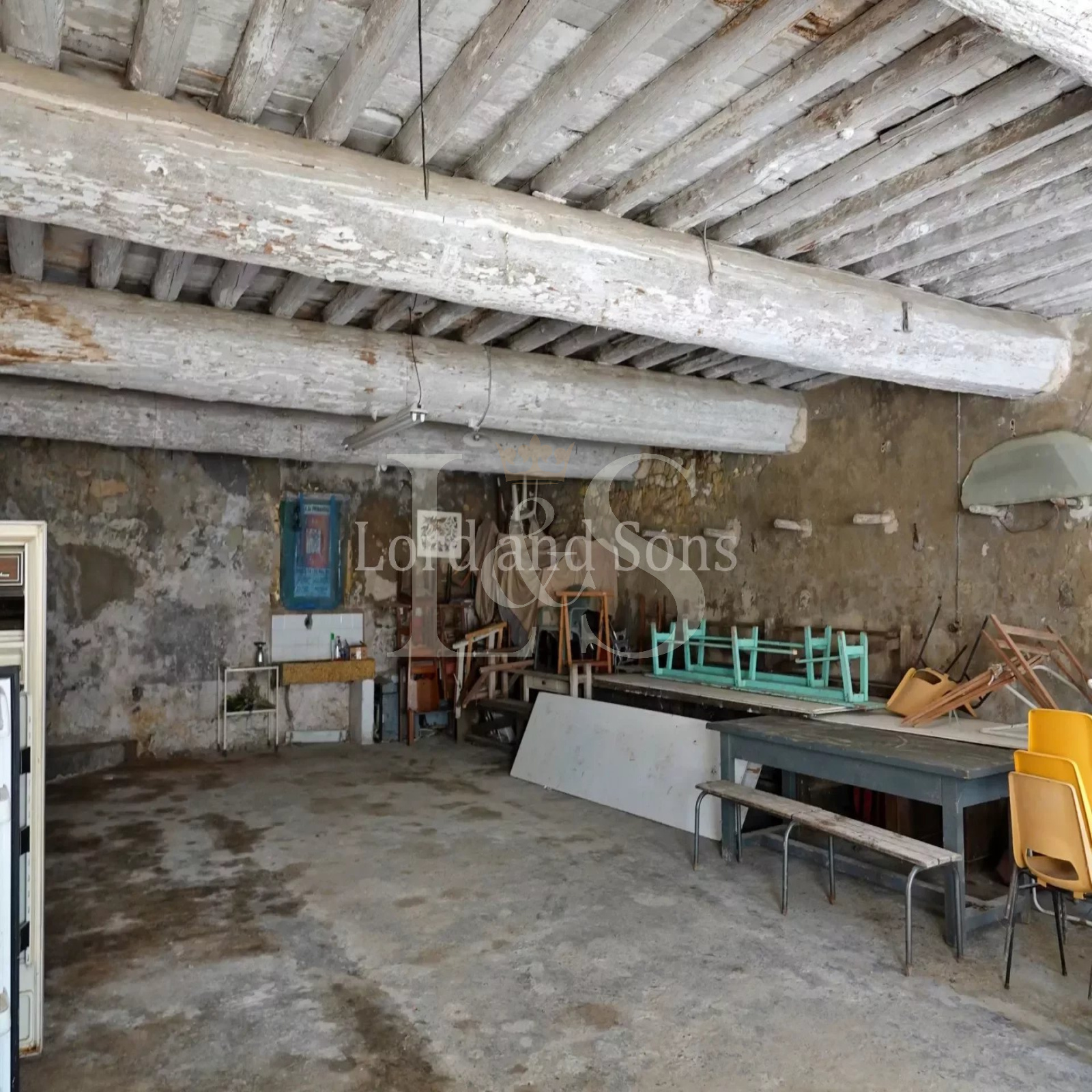 Domaine agricole avec château médiéval sur 156ha Lord & Sons